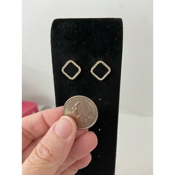 diamond stud earrings - Picture 2 of 3